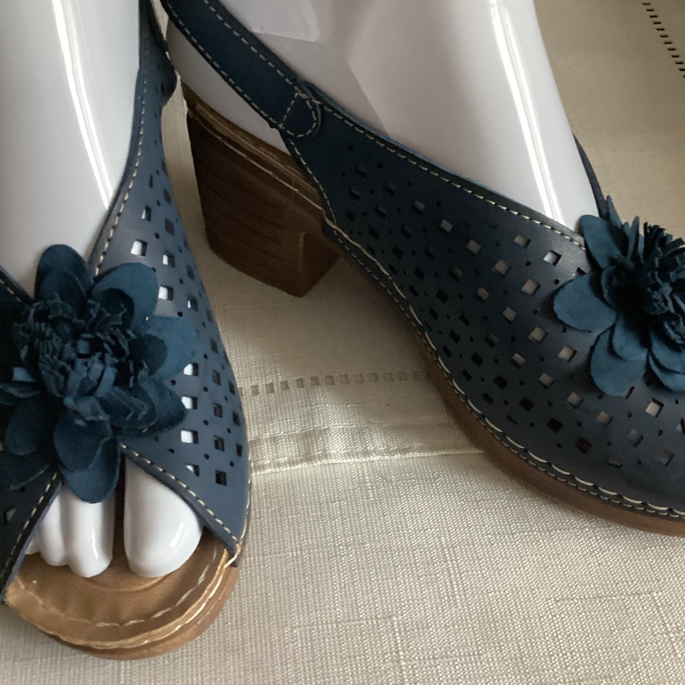 Patrizia by Spring Step - Picture 3 of 5